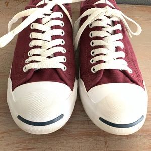 Converse Low Top Tennis Shoe